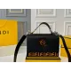 【2026】【FENDI  公式旗艦店】フェンディ 斜めがけバッグ  当日出荷 好評に付き再入荷！25*18CM  240720