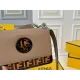 【2026】【FENDI  公式旗艦店】フェンディ 斜めがけバッグ  当日出荷 好評に付き再入荷！25*18CM  240720