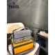 【2026】【FENDI  公式旗艦店】フェンディ 斜めがけバッグ  当日出荷 好評に付き再入荷！25*15CM  240720