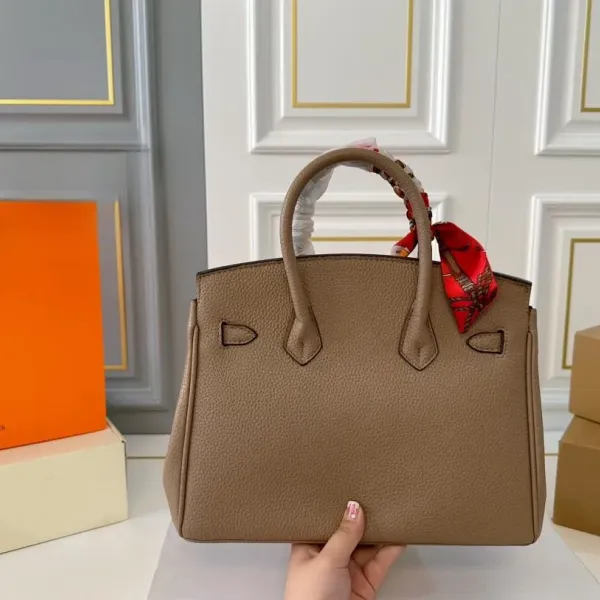 【2026】【Hermès 公式旗艦店】エルメス ハンドバッグ 当日出荷 好評に付き再入荷！31*24CM  240724