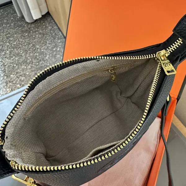 【2026】【Hermès 公式旗艦店】エルメス ハンドバッグ 当日出荷 好評に付き再入荷！18CM  240724