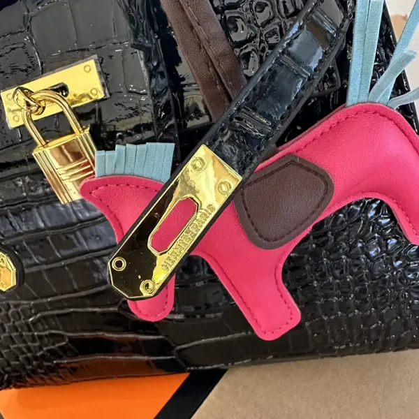 【2026】【Hermès 公式旗艦店】エルメス 斜めがけバッグ 当日出荷 好評に付き再入荷！25CM  240724