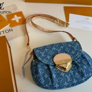 【2026】【LOUIS VUITTON 公式旗艦店】ルイヴィトン  斜めがけバッグ 当日出荷 好評に付き再入荷！24*18CM  1240722