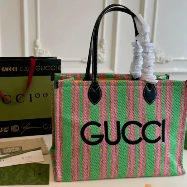 【2026】【GUCCI 公式旗艦店】グッチ ハンドバッグ 当日出荷 好評に付き再入荷！40*28CM  240724