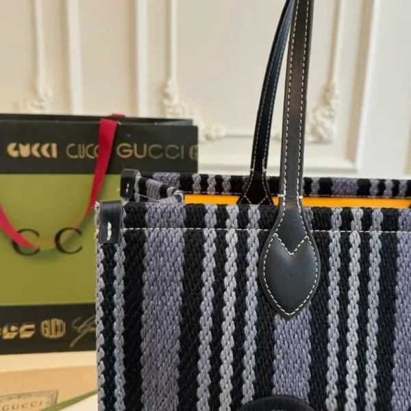 【2026】【GUCCI 公式旗艦店】グッチ ハンドバッグ 当日出荷 好評に付き再入荷！40*28CM  240724