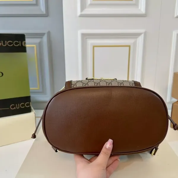 【2026】【GUCCI 公式旗艦店】グッチ リュックサック 当日出荷 好評に付き再入荷！27*36CM  240724