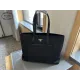 【2026】【PRADA  公式 旗艦店】プラダ   ハンドバッグ当日出荷 好評に付き再入荷！37*32CM  240719