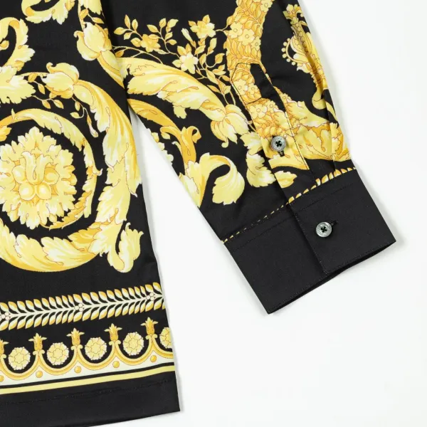 【2026】【VERSACE 公式旗艦店】ヴェルサーチ   シャツ  ご好評に付き再入荷 240716