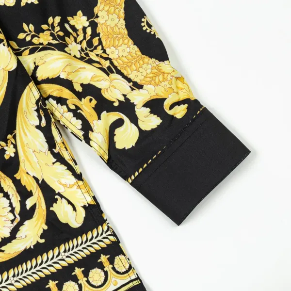 【2026】【VERSACE 公式旗艦店】ヴェルサーチ   シャツ  ご好評に付き再入荷 240716