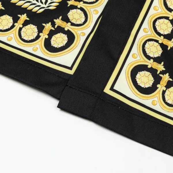 【2026】【VERSACE 公式旗艦店】ヴェルサーチ   シャツ  ご好評に付き再入荷 240716