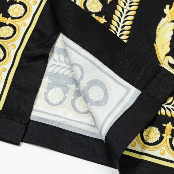 【2026】【VERSACE 公式旗艦店】ヴェルサーチ   シャツ  ご好評に付き再入荷 240716