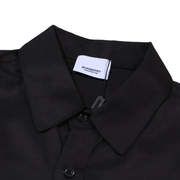 【2026】【BURBERRY 公式旗艦店】バーバリー  シャツ  ご好評に付き再入荷 240716