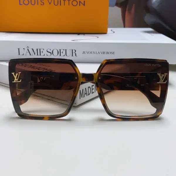 【2026】LV LOUIS VUITTON(ルイヴィトン) サングラス 24706