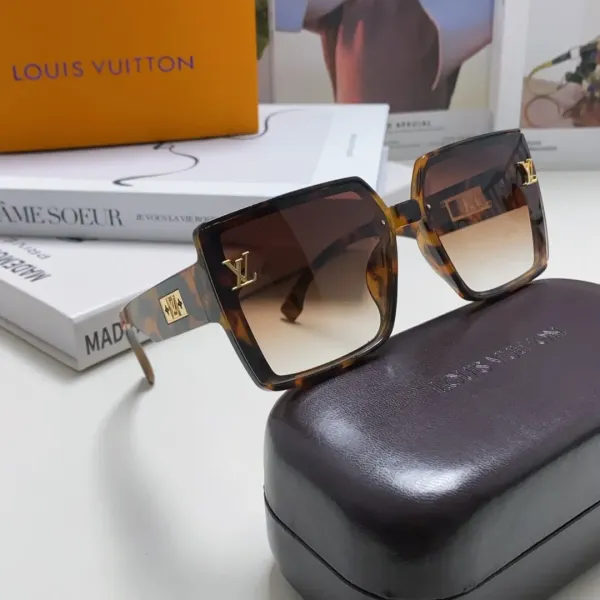 【2026】LV LOUIS VUITTON(ルイヴィトン) サングラス 24706