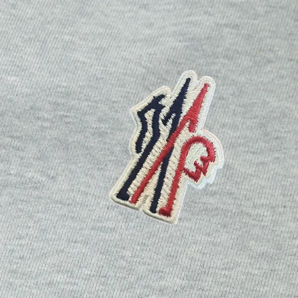 【2026】【MONCLER 公式旗艦店】モンクレール ショートパンツ  ご好評に付き再入荷！
