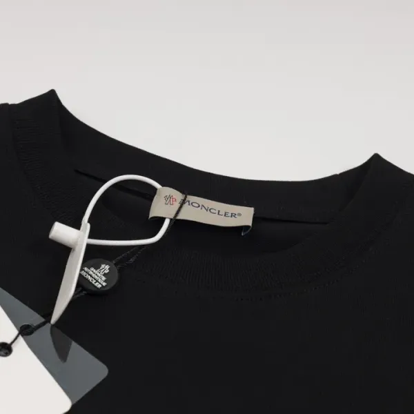 【2026】【MONCLER  公式旗艦店】モンクレール   Tシャツご好評に付き再入荷！
