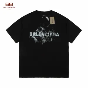 【2026】【BALENCIAGA   公式旗艦店】バレンシアガ  Tシャツ ご好評に付き再入荷！