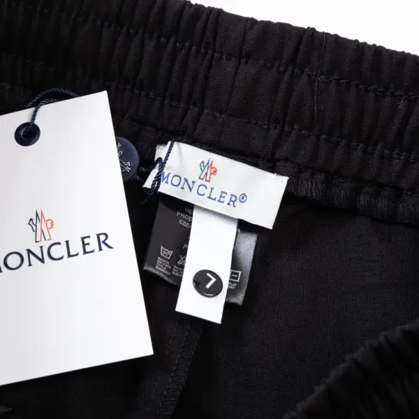 【2026】【MONCLER 公式旗艦店】モンクレール   ショートパンツ  ご好評に付き再入荷！