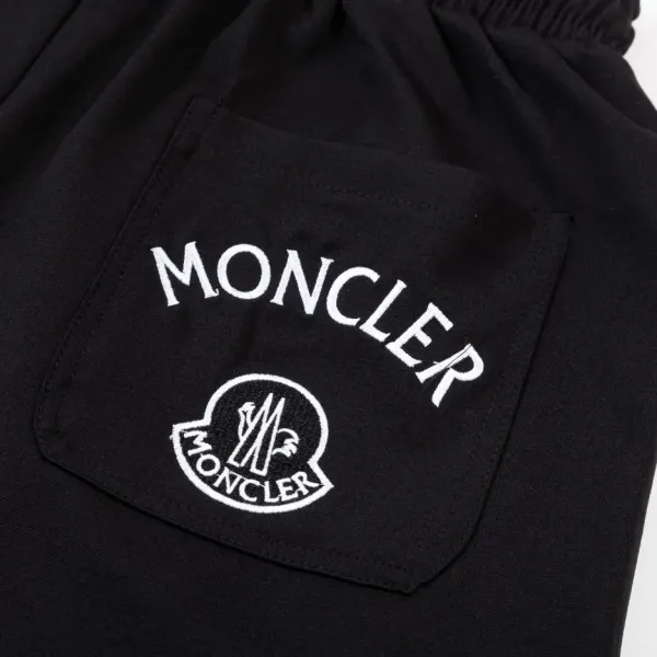 【2026】【MONCLER 公式旗艦店】モンクレール   ショートパンツ  ご好評に付き再入荷！