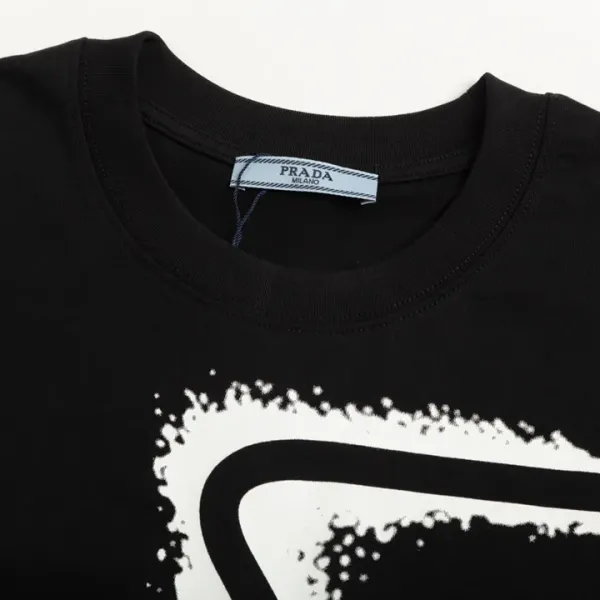 【2026】【PRADA  公式旗艦店】プラダ  Tシャツ ご好評に付き再入荷！