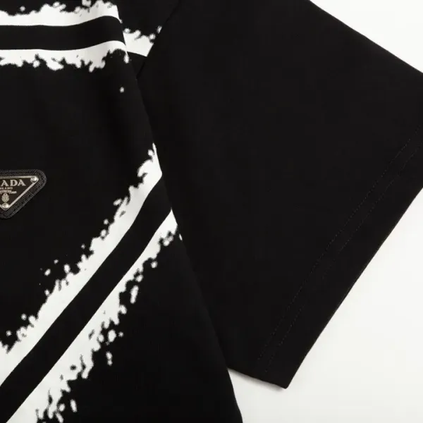 【2026】【PRADA  公式旗艦店】プラダ  Tシャツ ご好評に付き再入荷！