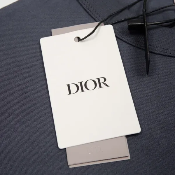 【2026】【DIOR 公式旗艦店】ディオール    Tシャツ ご好評に付き再入荷！