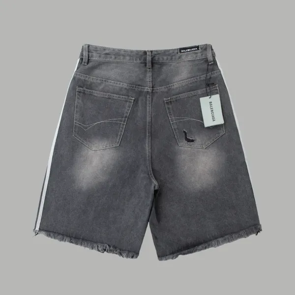 【2026】【BALENCIAGA  公式旗艦店】バレンシアガ   ショートパンツ  ご好評に付き再入荷！