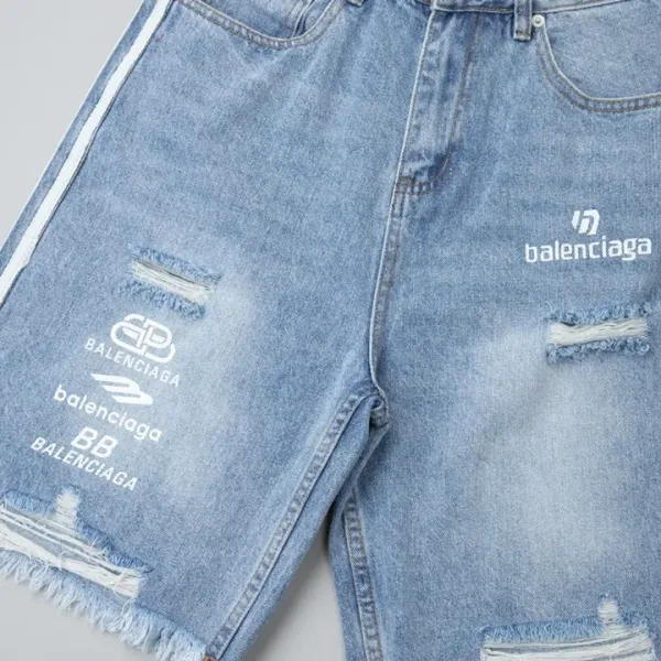 【2026】【BALENCIAGA  公式旗艦店】バレンシアガ   ショートパンツ  ご好評に付き再入荷！