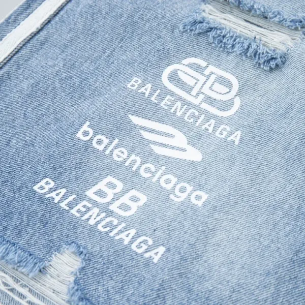 【2026】【BALENCIAGA  公式旗艦店】バレンシアガ   ショートパンツ  ご好評に付き再入荷！