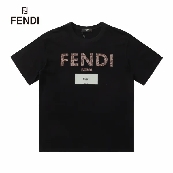 【2026】【FENDI 公式旗艦店】フェンディ   Tシャツ ご好評に付き再入荷！
