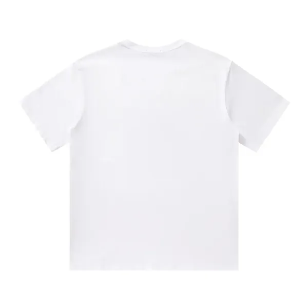 【2026】【FENDI 公式旗艦店】フェンディ   Tシャツ ご好評に付き再入荷！
