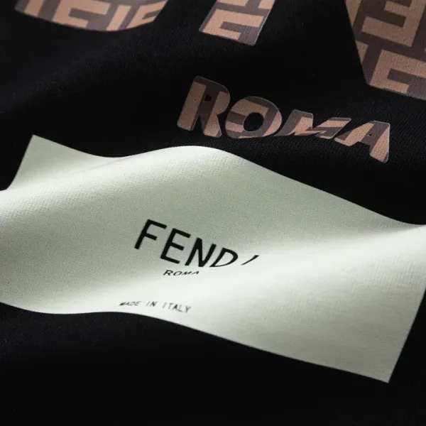 【2026】【FENDI 公式旗艦店】フェンディ   Tシャツ ご好評に付き再入荷！
