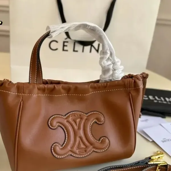 【2026】【CELINE】セリーヌ カバ ドローストリング キュイル トリオンフ