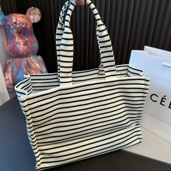 【2026】CELINE  セリーヌ新作トートビーチバッグ