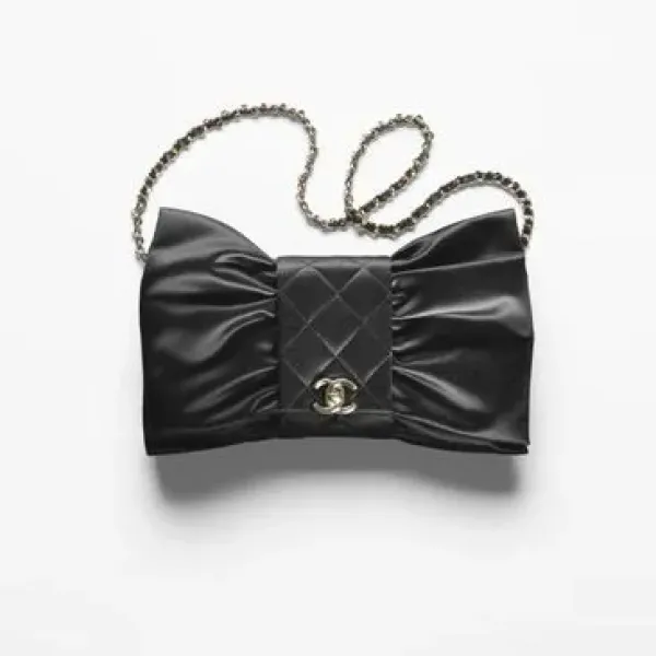 【2026】☆リボン☆ CHANEL サテンクラッチバッグ