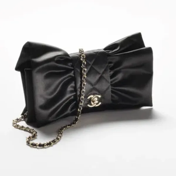 【2026】☆リボン☆ CHANEL サテンクラッチバッグ