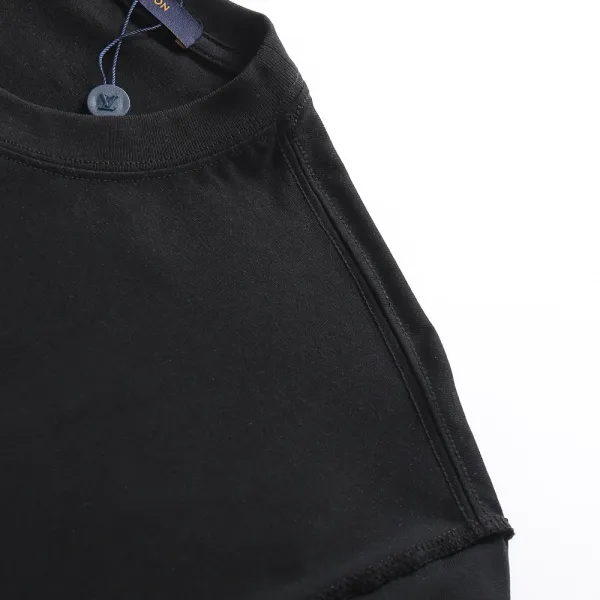 【2026】LV【LOUIS VUITTON  公式旗艦店】ルイヴィトン   Tシャツご好評に付き再入荷！