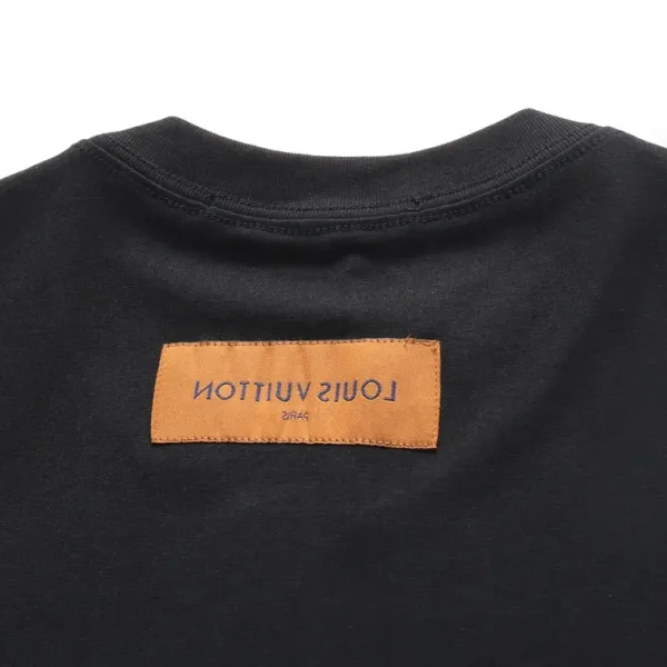 【2026】LV【LOUIS VUITTON  公式旗艦店】ルイヴィトン   Tシャツご好評に付き再入荷！