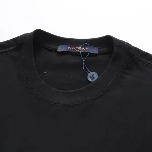 【2026】LV【LOUIS VUITTON  公式旗艦店】ルイヴィトン   Tシャツご好評に付き再入荷！