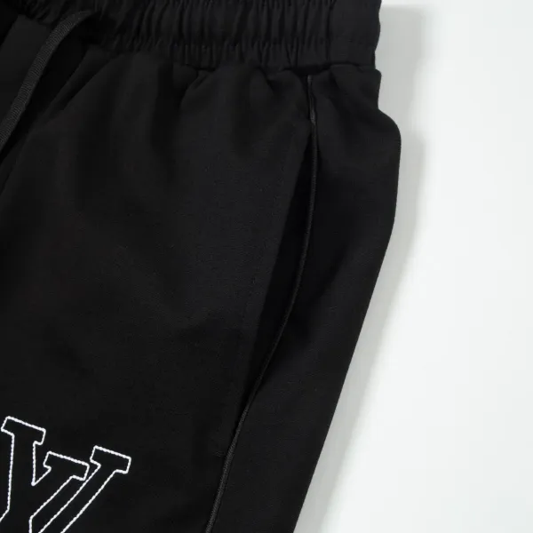 【2026】LV【LOUIS VUITTON 公式旗艦店】ルイヴィトン ショートパンツご好評に付き再入荷! 【2026】LV【LOUIS VUITTON 公式旗艦店】ルイヴィトン ショートパンツご好評に付き再入荷!