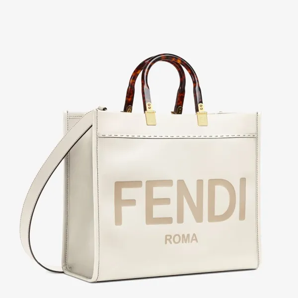 【2026】【FENDI   公式旗艦店】フェンディ ハンドバッグフェンディ サンシャイン ミディアム