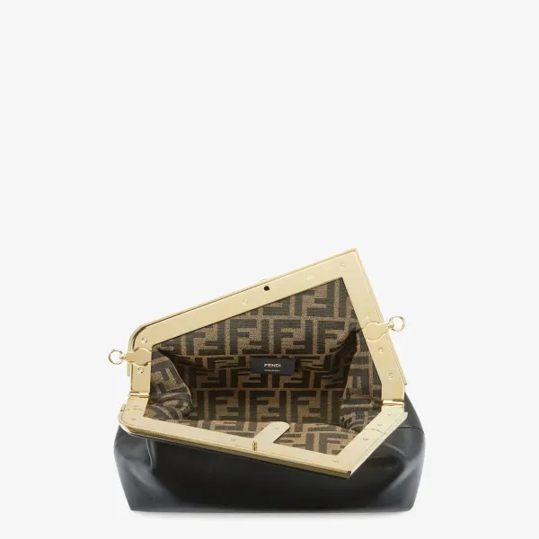 【2026】【FENDI  公式旗艦店】フェンディ 斜めがけバッグフェンディ ファースト ミディ 30*20*14cm