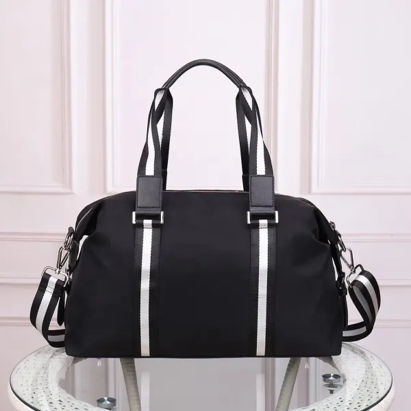 【2026】【PRADA 公式旗艦店】プラダ  ブリーフケース  当日出荷 好評に付き再入荷！44*25*14CM