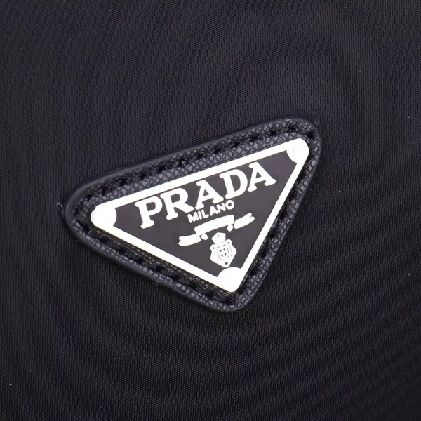【2026】【PRADA 公式旗艦店】プラダ  ブリーフケース  当日出荷 好評に付き再入荷！44*25*14CM