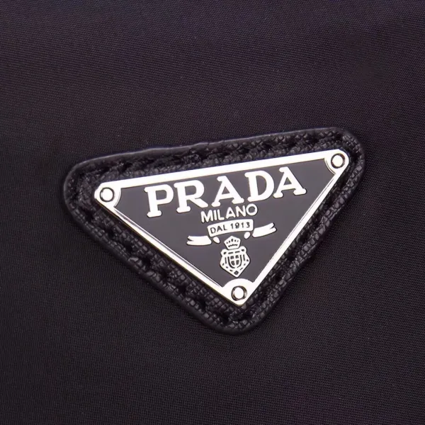 【2026】【PRADA 公式旗艦店】プラダ  ブリーフケース  当日出荷 好評に付き再入荷！34*33*8CM
