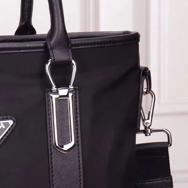 【2026】【PRADA 公式旗艦店】プラダ  ブリーフケース  当日出荷 好評に付き再入荷！34*33*8CM