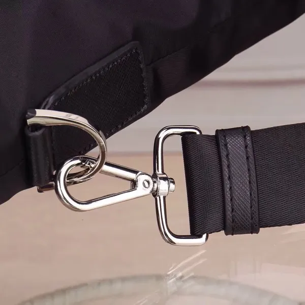 【2026】【PRADA 公式旗艦店】プラダ  ブリーフケース  当日出荷 好評に付き再入荷！34*33*8CM
