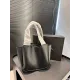 【2026】【PRADA 公式旗艦店】プラダ  ハンドバッグ 当日出荷 好評に付き再入荷！17*15CM