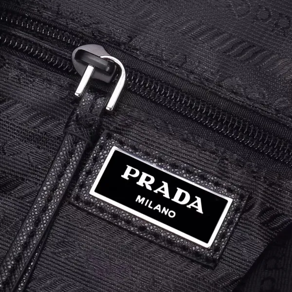 【2026】【PRADA 公式旗艦店】プラダ  胸ポケット 当日出荷 好評に付き再入荷！26.5/37.5CM