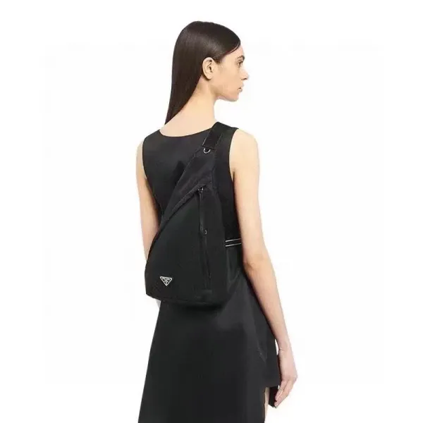 【2026】【PRADA 公式旗艦店】プラダ  胸ポケット 当日出荷 好評に付き再入荷！26.5/37.5CM